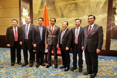 Indonesia’s President Joko Widodo Meets with President Zhang Yuqiang of China Jushi